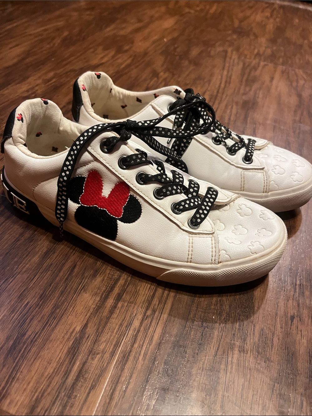 White Minnie Mouse Embroidered Athletic Sneakers